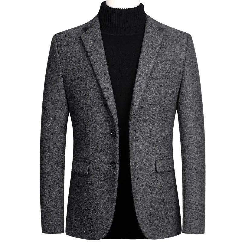 Blazer masculino slim fit Raffenzi RZ105 com design moderno, caimento impecável e ideal para compor looks sofisticados em qualquer ocasião.