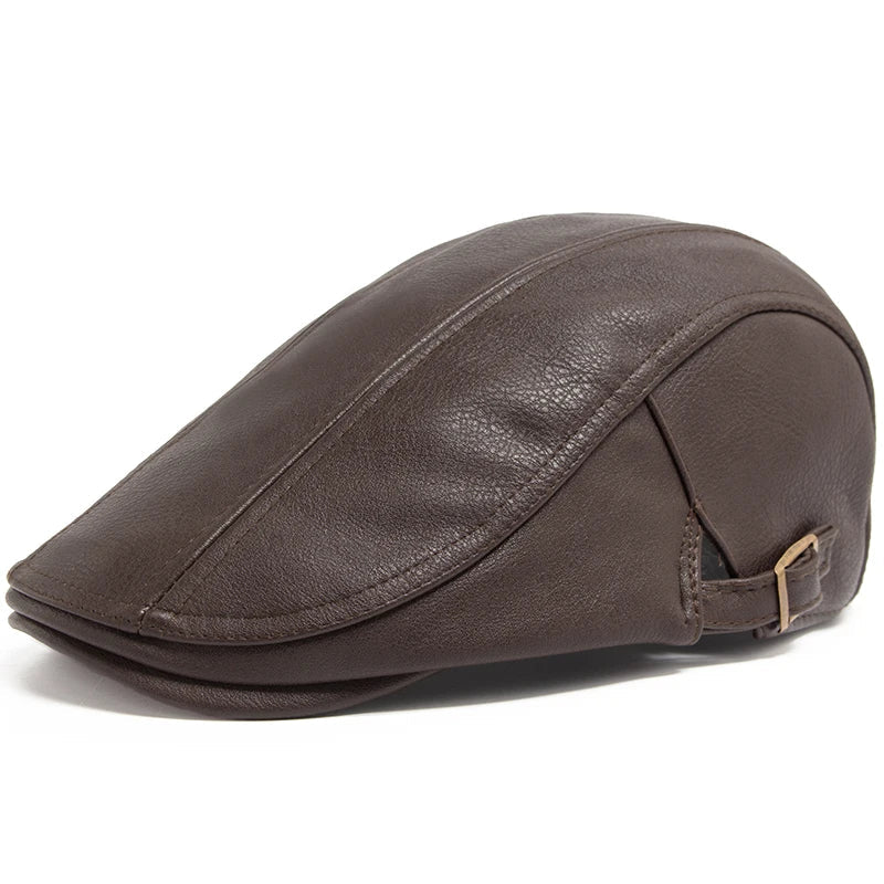 Boina masculina inglesa de couro Raffenzi RZ099 oferece estilo sofisticado, conforto e versatilidade para compor visuais modernos e elegantes.