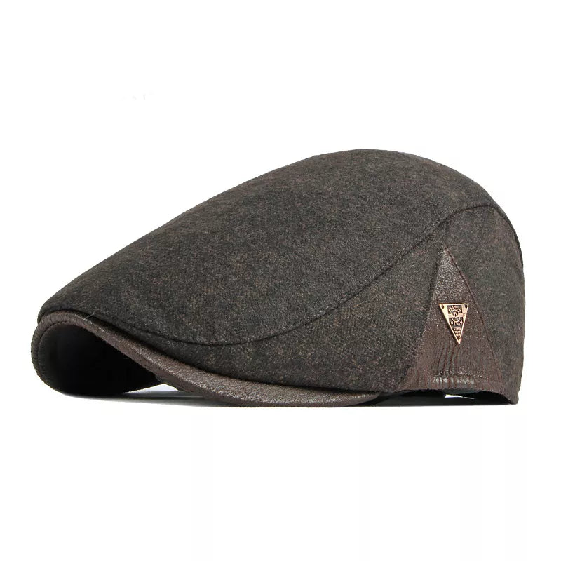 Boina Masculina Italiana Raffenzi RZ095 com design clássico, confortável e sofisticado para homens modernos que buscam elegância em qualquer ocasião.