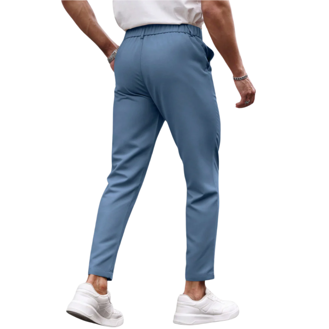 Calça Social Raffenzi RZ115 de alfaiataria slim, design elegante em azul bebê, perfeita para eventos formais com sofisticação e conforto.
