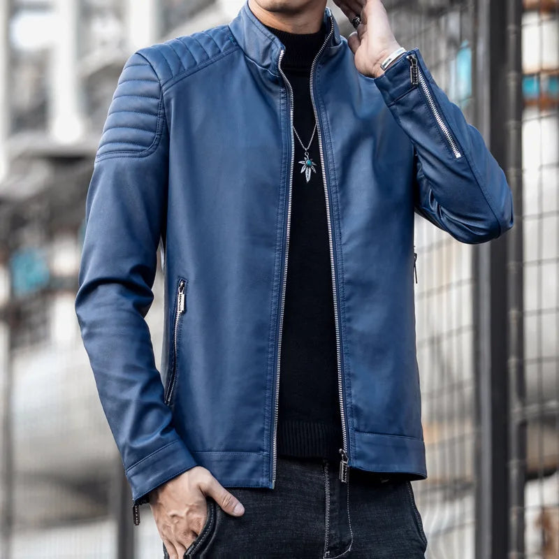 Jaqueta de couro masculina Raffenzi RZ087 com design robusto, proteção reforçada e acabamento refinado para motociclistas que valorizam estilo e segurança.