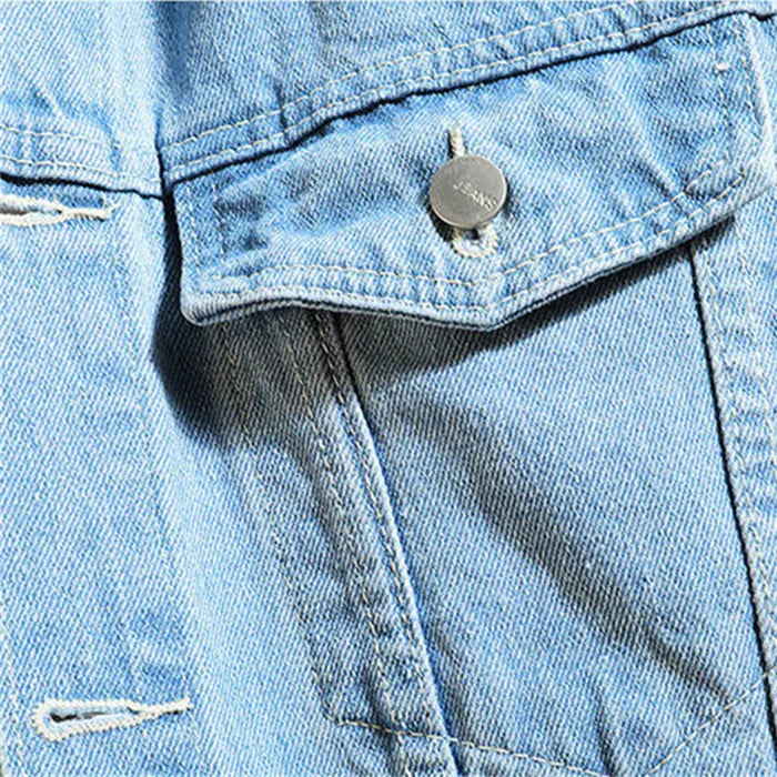 Jaqueta Jeans Masculina Raffenzi RZ061, modelo sofisticado com design ajustado, oferecendo resistência, conforto e estilo para diversas ocasiões.