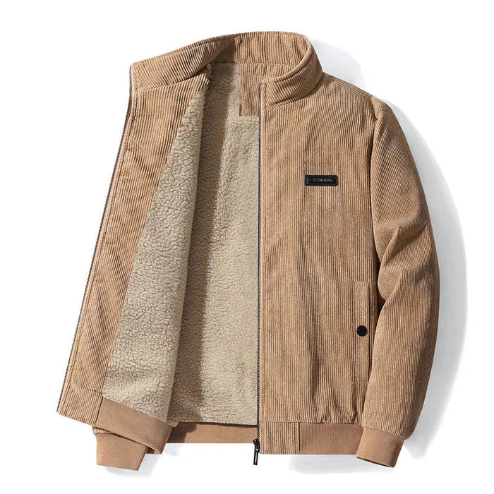 Jaqueta Masculina Raffenzi RZ052 com design moderno, isolamento térmico e forro acolchoado para máximo conforto e proteção nos dias frios
