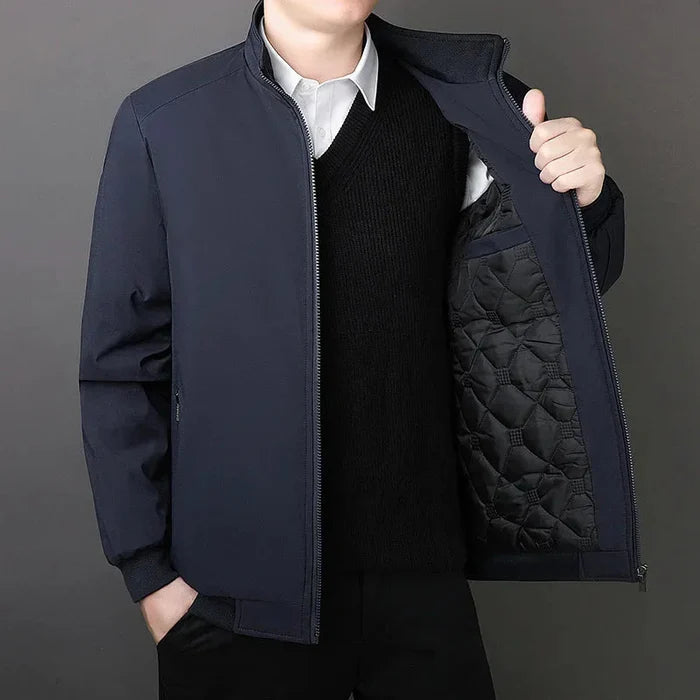 Jaqueta Masculina Raffenzi RZ028 com isolamento térmico, conforto e durabilidade para composições casuais e sofisticadas