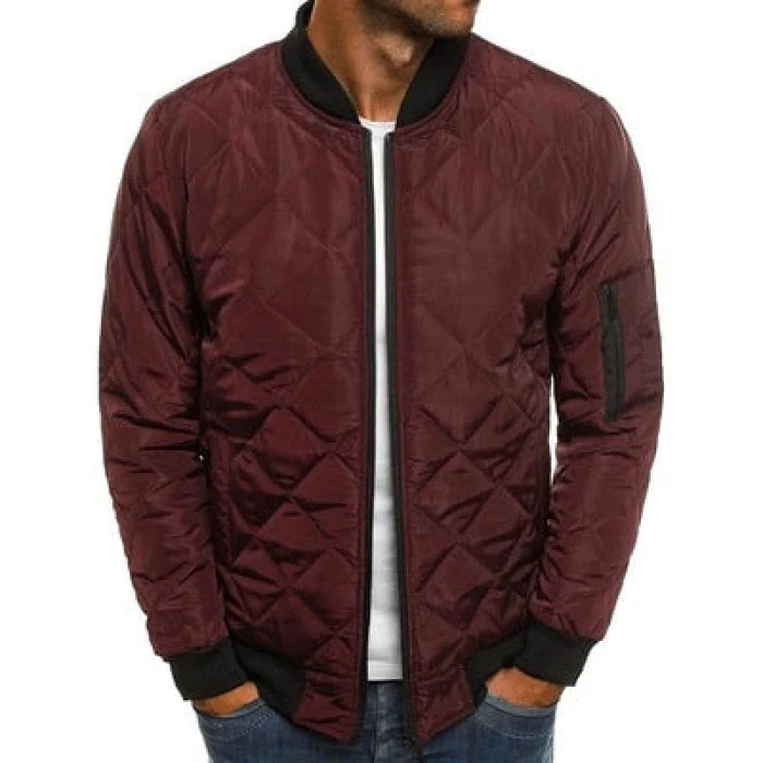 Jaqueta masculina Raffenzi RZ033 forrada, com design sofisticado, ideal para garantir conforto e estilo nos dias frios de inverno.