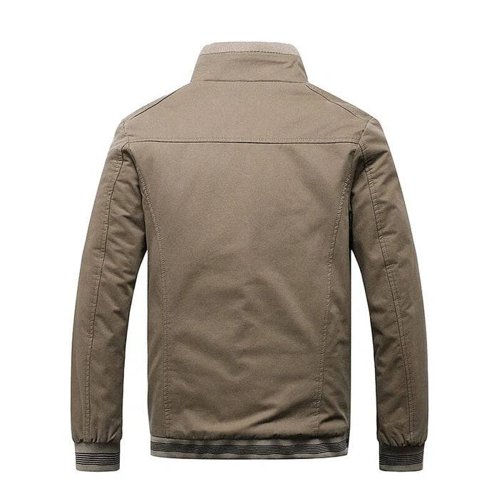 Jaqueta masculina forrada Raffenzi RZ083, com forro de algodão e bolsos funcionais, ideal para conforto térmico e estilo nos dias frios.