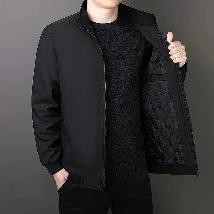 Jaqueta Masculina Raffenzi RZ028 com isolamento térmico, conforto e durabilidade para composições casuais e sofisticadas