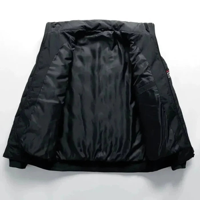 Jaqueta Masculina Raffenzi RZ060 com isolamento térmico, ajuste impecável e design versátil, ideal para conforto e estilo nos dias frios.