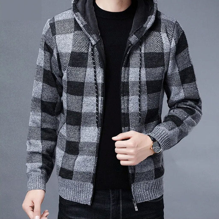 Jaqueta Masculina Xadrez Raffenzi RZ064 com isolamento eficiente, modelagem confortável e acabamento refinado para elegância e proteção nos dias frios.
