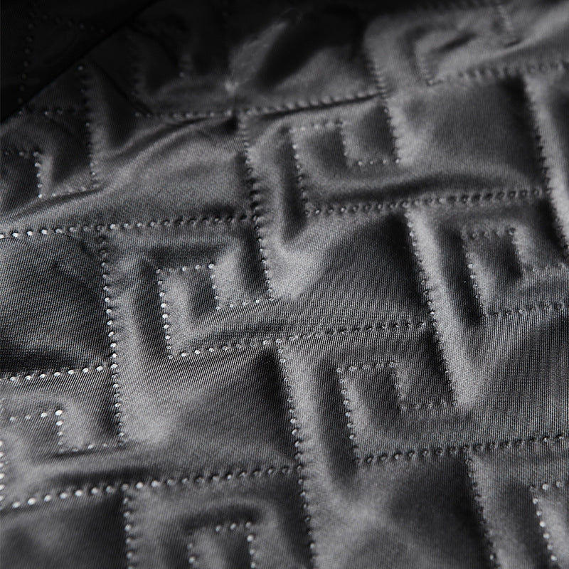 Sobretudo Raffenzi RZ128, design slim em lã com gola polo, perfeito para o inverno com sofisticação, conforto e praticidade.