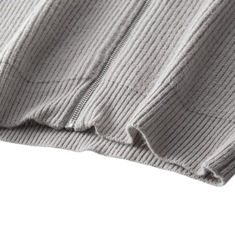 Suéter Raffenzi RZ131, design contemporâneo com zíper, perfeito para dias frios com sofisticação, conforto e praticidade em algodão.