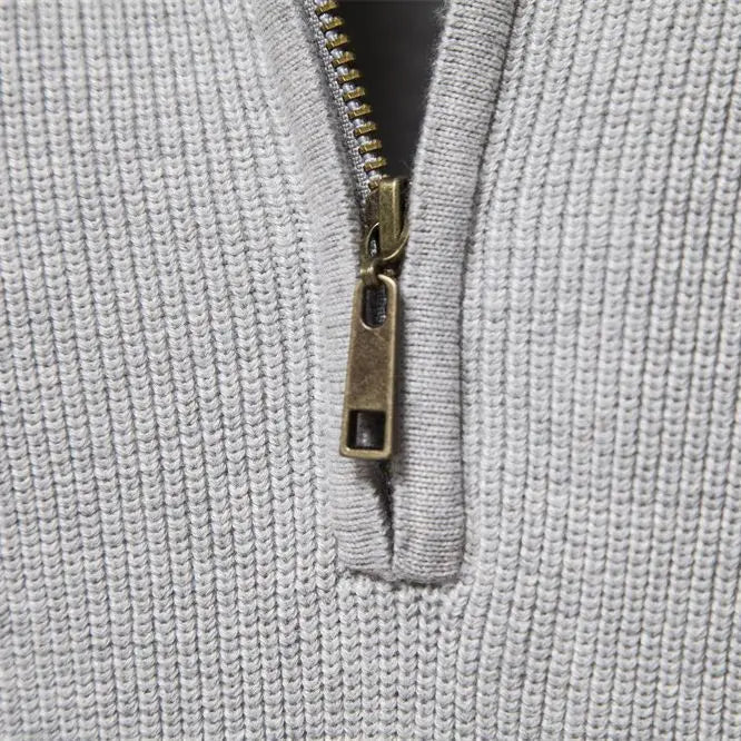 Suéter Raffenzi RZ134, design slim fit com gola V, perfeito para looks casuais ou formais com sofisticação, conforto e estilo em lã.