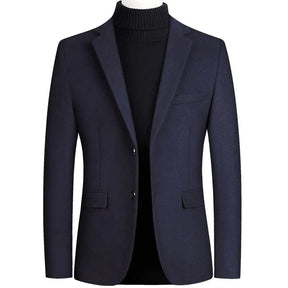 Blazer masculino slim fit Raffenzi RZ105 com design moderno, caimento impecável e ideal para compor looks sofisticados em qualquer ocasião.