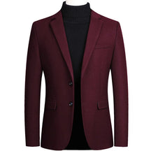 Blazer masculino slim fit Raffenzi RZ105 com design moderno, caimento impecável e ideal para compor looks sofisticados em qualquer ocasião.