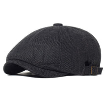 Boina masculina italiana Raffenzi RZ096, design clássico, confortável e sofisticada para homens que buscam elegância no visual.