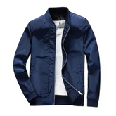 Jaqueta impermeável masculina Raffenzi RZ043 com forro térmico, resistente à água, ideal para proteger do frio e vento em atividades ao ar livre.