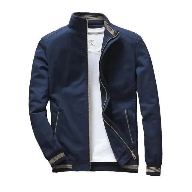 Jaqueta Masculina Raffenzi RZ022 com design moderno, prática e confortável, ideal para looks casuais e urbanos com bolsos funcionais.