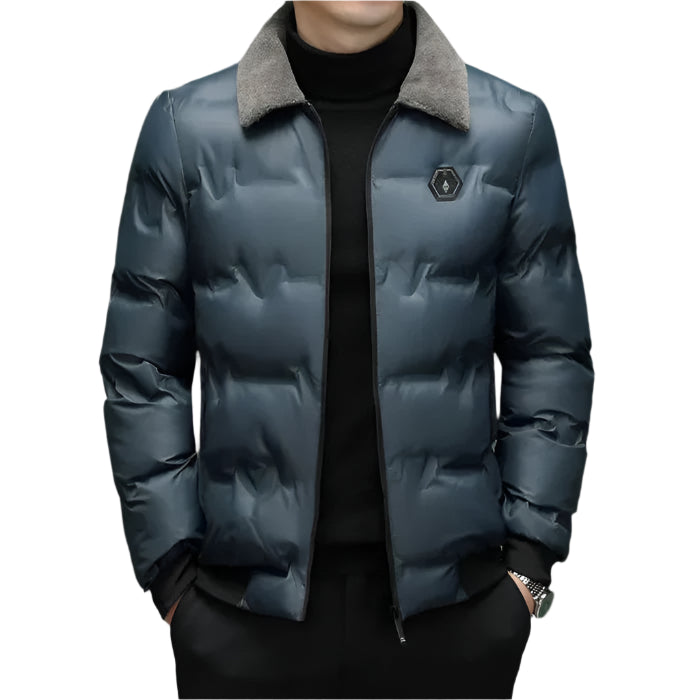 Jaqueta masculina Raffenzi RZ050 com enchimento em algodão, modelagem estruturada e isolamento térmico para dias frios.
