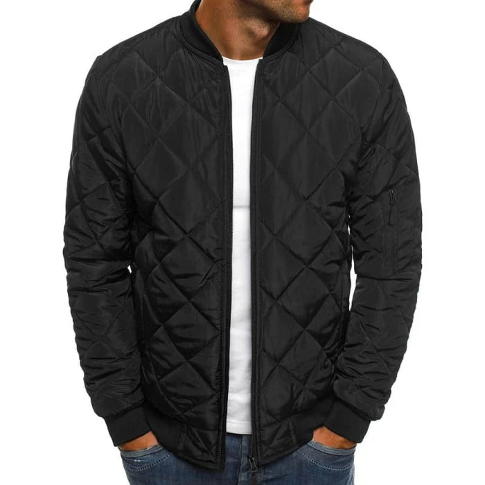 Jaqueta masculina Raffenzi RZ033 forrada, com design sofisticado, ideal para garantir conforto e estilo nos dias frios de inverno.