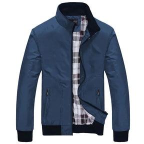 Jaqueta masculina Raffenzi RZ031 em algodão, modelagem estruturada e zíper, ideal para quem valoriza estilo, conforto e versatilidade no visual.
