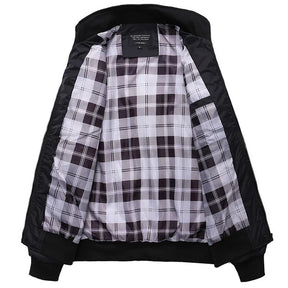 Jaqueta masculina Raffenzi RZ031 em algodão, modelagem estruturada e zíper, ideal para quem valoriza estilo, conforto e versatilidade no visual.
