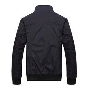 Jaqueta masculina Raffenzi RZ031 em algodão, modelagem estruturada e zíper, ideal para quem valoriza estilo, conforto e versatilidade no visual.