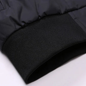 Jaqueta masculina Raffenzi RZ031 em algodão, modelagem estruturada e zíper, ideal para quem valoriza estilo, conforto e versatilidade no visual.
