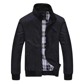 Jaqueta masculina Raffenzi RZ031 em algodão, modelagem estruturada e zíper, ideal para quem valoriza estilo, conforto e versatilidade no visual.