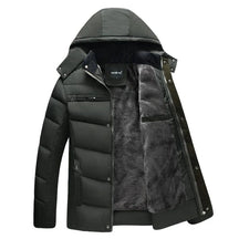 Jaqueta masculina Raffenzi RZ011 com isolamento térmico, capuz removível e design sofisticado para enfrentar frio intenso com elegância.
