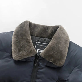 Jaqueta masculina Raffenzi RZ050 com enchimento em algodão, modelagem estruturada e isolamento térmico para dias frios.