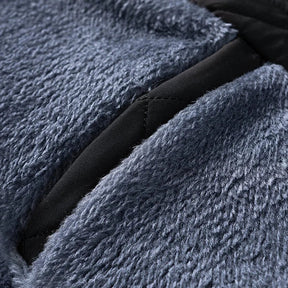 Jaqueta Masculina Raffenzi RZ051 com forro acolchoado, isolamento térmico e design sofisticado para conforto e estilo nos dias frios.