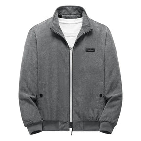 Jaqueta Masculina Raffenzi RZ052 com design moderno, isolamento térmico e forro acolchoado para máximo conforto e proteção nos dias frios