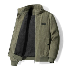 Jaqueta Masculina Raffenzi RZ052 com design moderno, isolamento térmico e forro acolchoado para máximo conforto e proteção nos dias frios