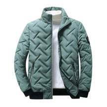 Jaqueta Masculina Raffenzi RZ060 com isolamento térmico, ajuste impecável e design versátil, ideal para conforto e estilo nos dias frios.