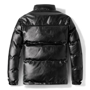 Jaqueta puffer masculina Raffenzi RZ024 com design moderno, isolamento térmico e acabamento espesso, ideal para estilo e proteção no inverno.
