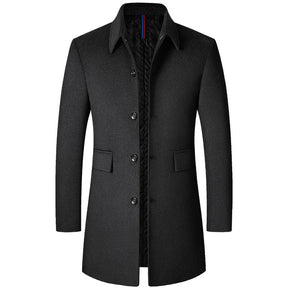 Sobretudo Raffenzi RZ128, design slim em lã com gola polo, perfeito para o inverno com sofisticação, conforto e praticidade.