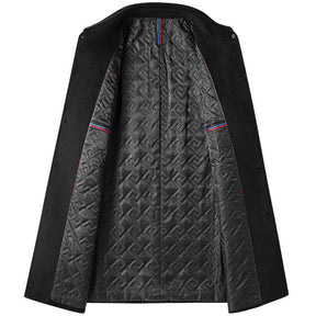 Sobretudo Raffenzi RZ128, design slim em lã com gola polo, perfeito para o inverno com sofisticação, conforto e praticidade.